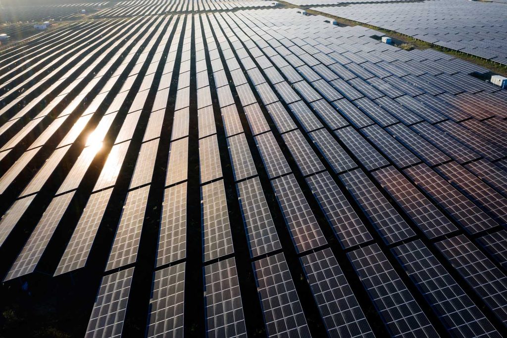 Solar Power vs. Traditional Energy Sources: A Comparative Analysis